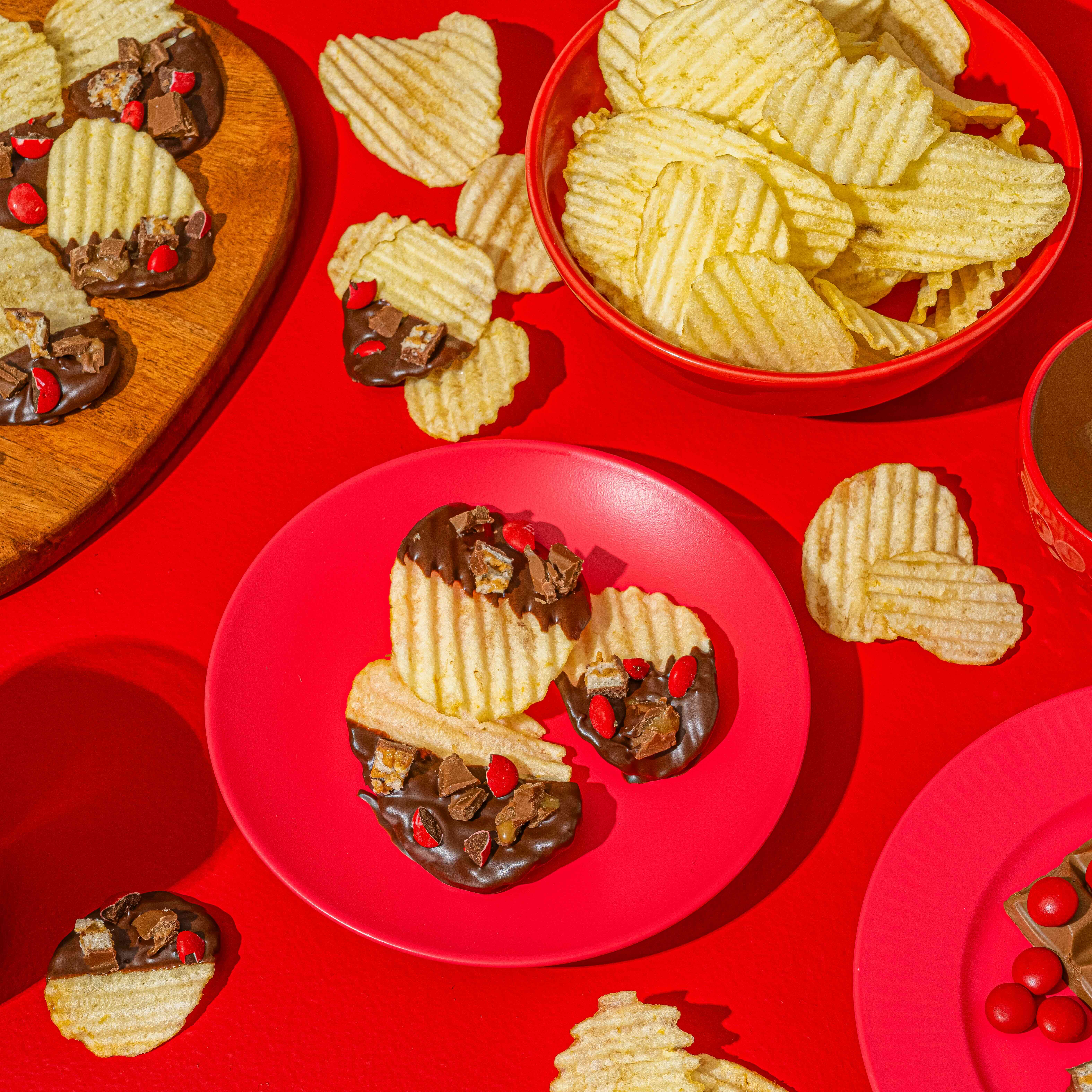 LAY'S® Wavy Fully Loaded Dessert Chips